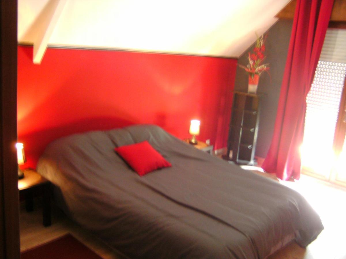 Au Fil De L'Eau Bed & Breakfast Saulzoir Bagian luar foto